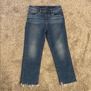 Stylish Denim Jeans with Frayed Hem